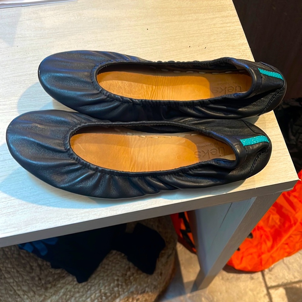 Black Tieks
